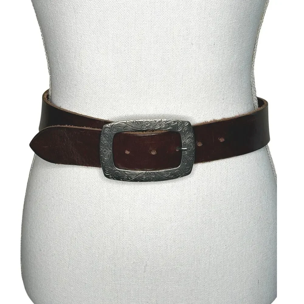 Harold’s women’s brown leather silver buckle Made in Italy belt size small